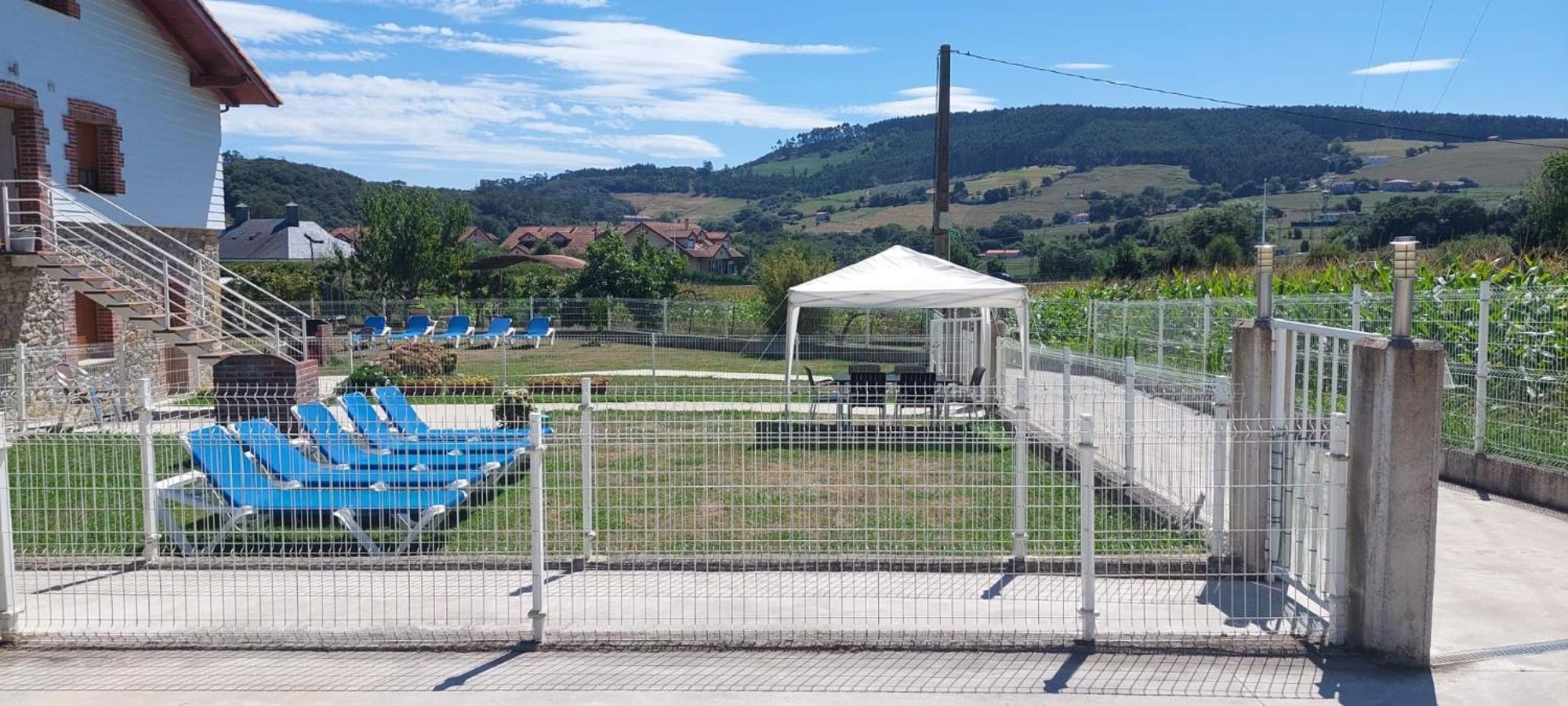 Apartamentos Turisticos El Ponton Арнуеро Екстер'єр фото